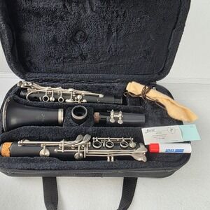 Artley Student Bb Clarinet with Hard Case and Accessories Made in USA 7047722